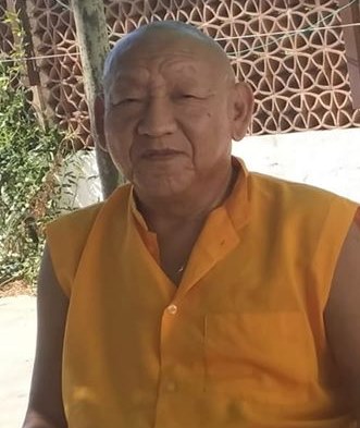 Khempo Thupten Nyima, en Sakya Drogo Ling.